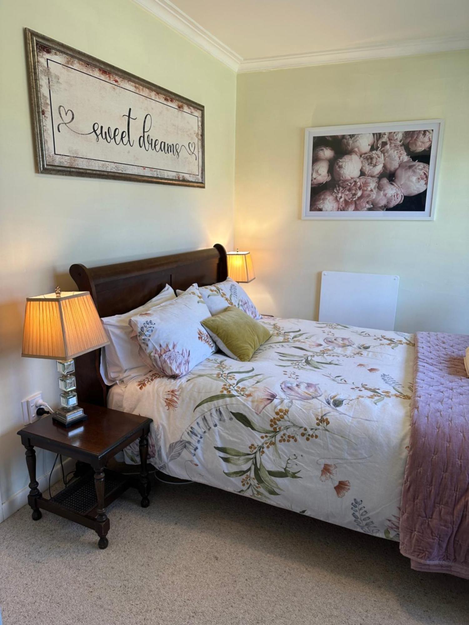 Cambridge Cottage - Self Catering Holiday House Bagian luar foto